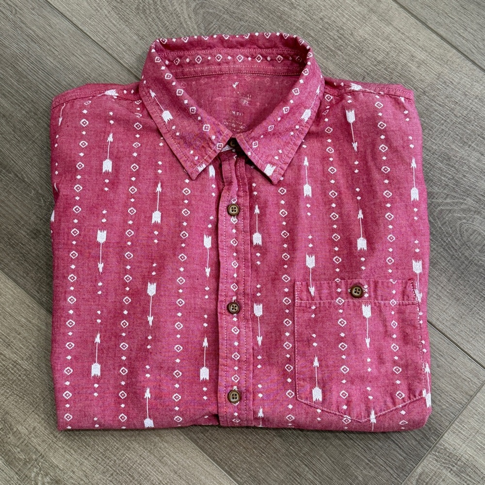 American Eagle ButtonDown Shirt Men 45” Chest Red Arrow Print Short Slve Cotton